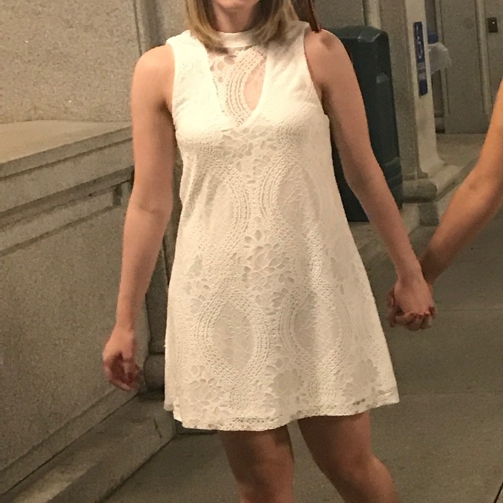 Francesca's Collections Cream Lace Dress